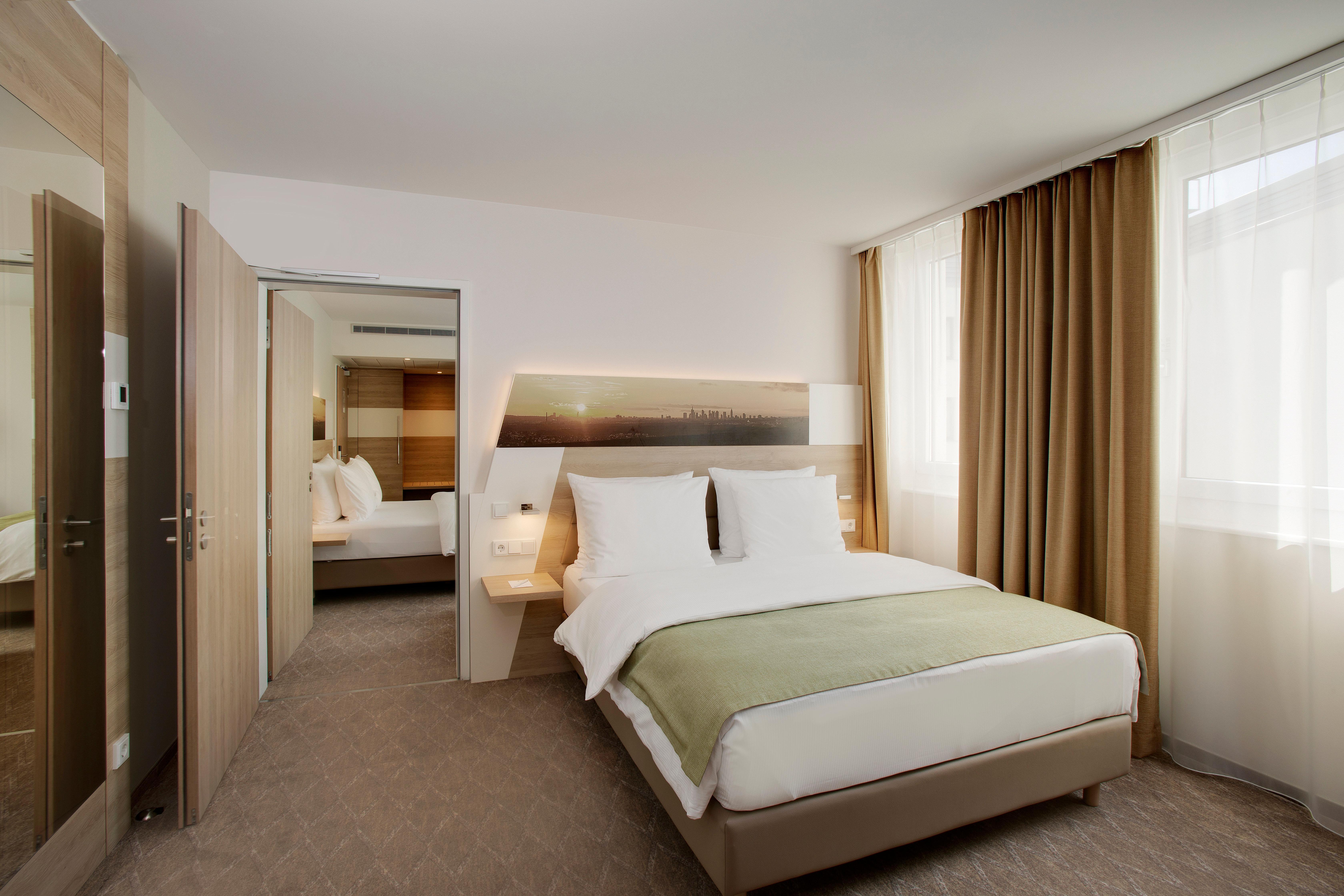 Holiday Inn Frankfurt Airport, An Ihg Hotel Франкфурт-на-Майне Экстерьер фото