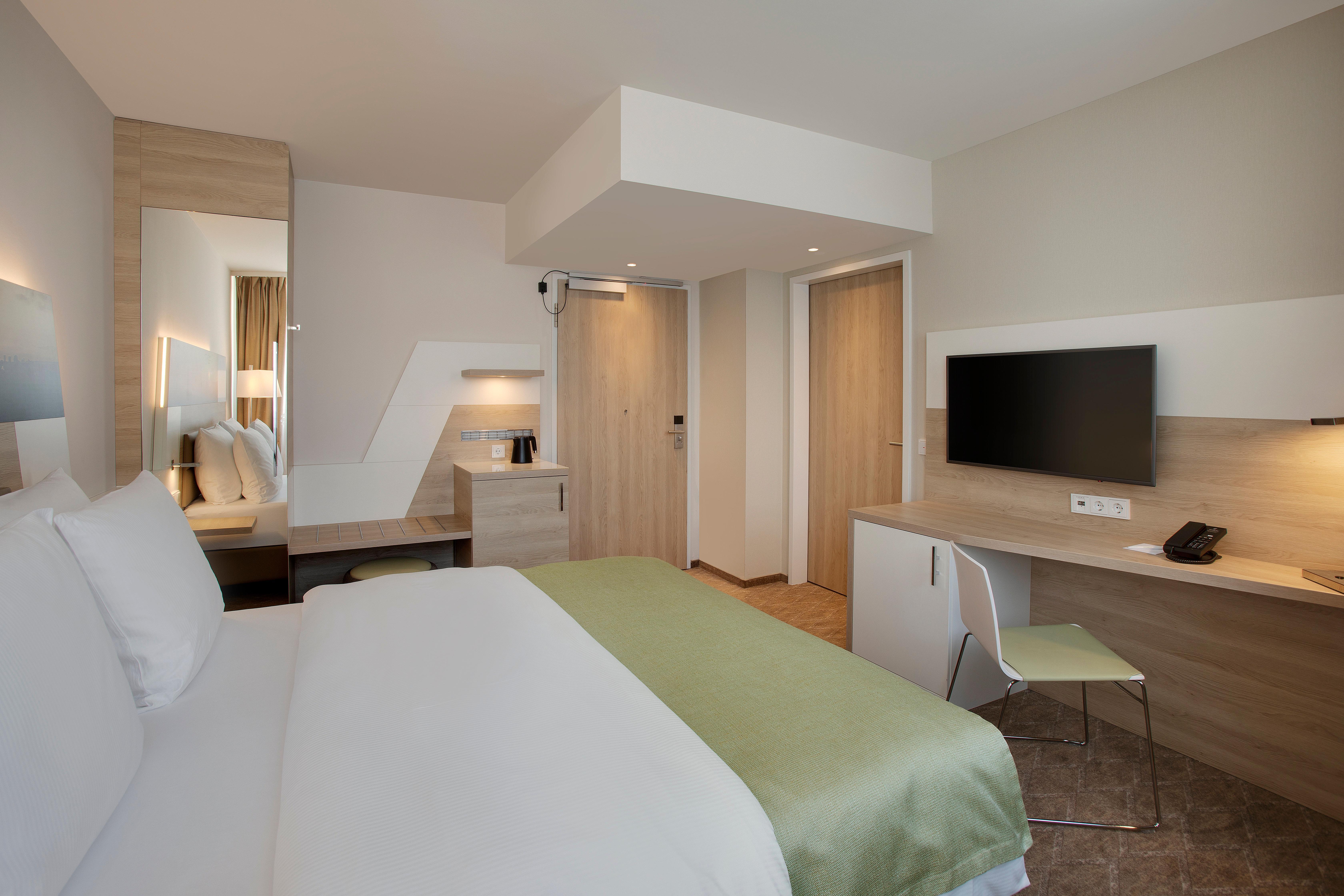 Holiday Inn Frankfurt Airport, An Ihg Hotel Франкфурт-на-Майне Экстерьер фото